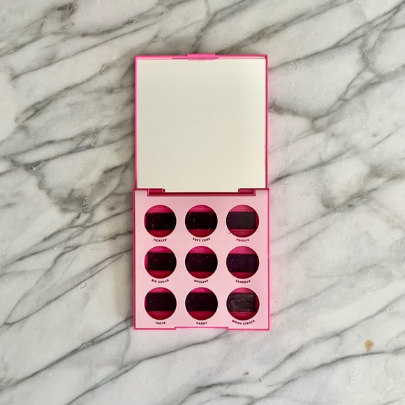 *SOLD* Empty Magnetic Palettes (Pink) - Picture 9 of 9